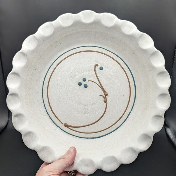 Art Pottery Pie Plate Pan Studio Hand Thrown Scalloped edge signed 11" Kitchen - Picture 1 of 10